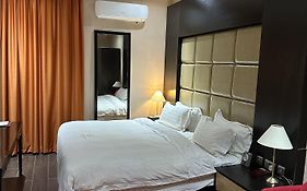 Rich-Bridge Hotel